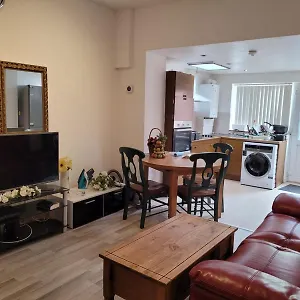https://nice-single-bedroom-near-qmc.hotelsin-nottingham.com