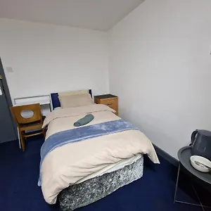 https://room-6.hotelsin-nottingham.com